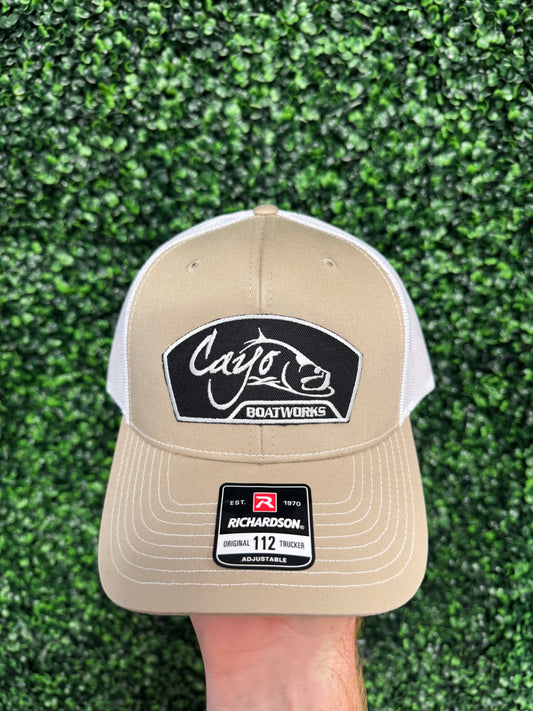 Cayo Curved Brim Tan/White